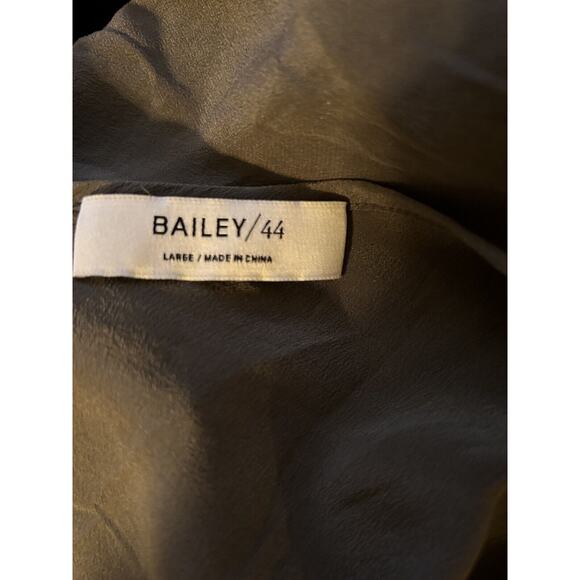 Bailey 44 Cold Shoulder Gray Silk Unique And Beautiful - Picture 7 of 7